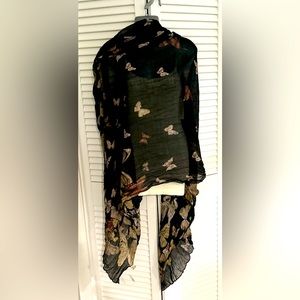 Nicole Marciano fashion scarf black and tan butterfly pattern NWT Vintage